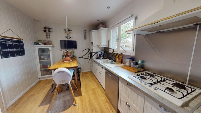 Image No.6-6 Bed House for sale
