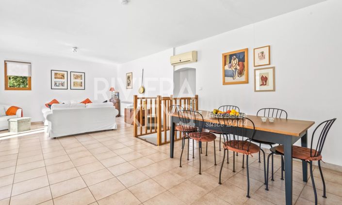 Image No.8-3 Bed House for sale