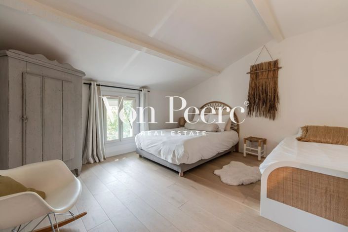 Image No.13-6 Bed House for sale