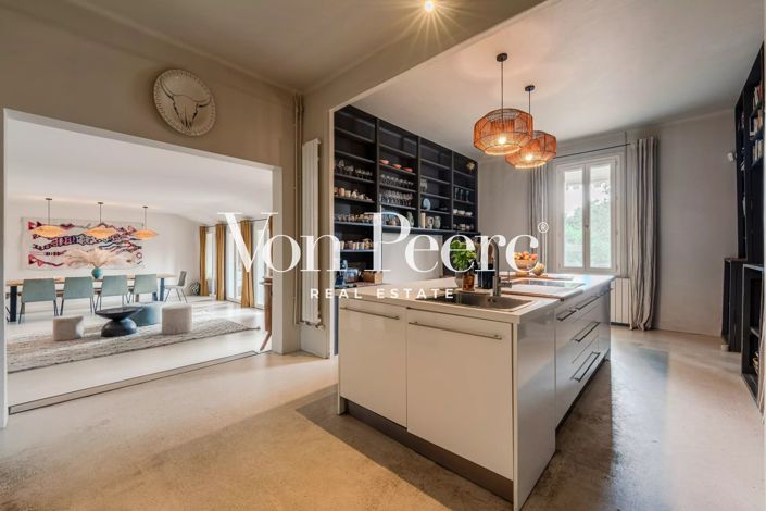 Image No.5-6 Bed House for sale