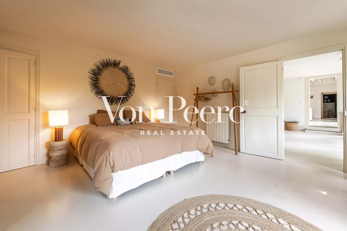 Image No.9-6 Bed House for sale