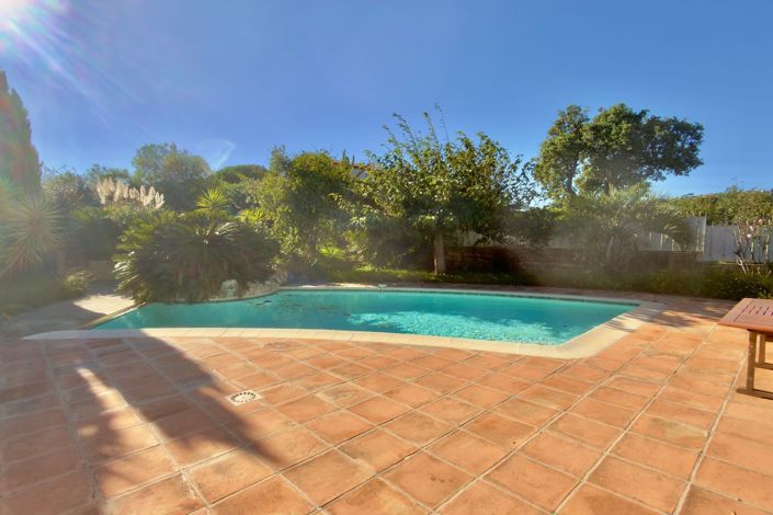 Image No.4-5 Bed House for sale