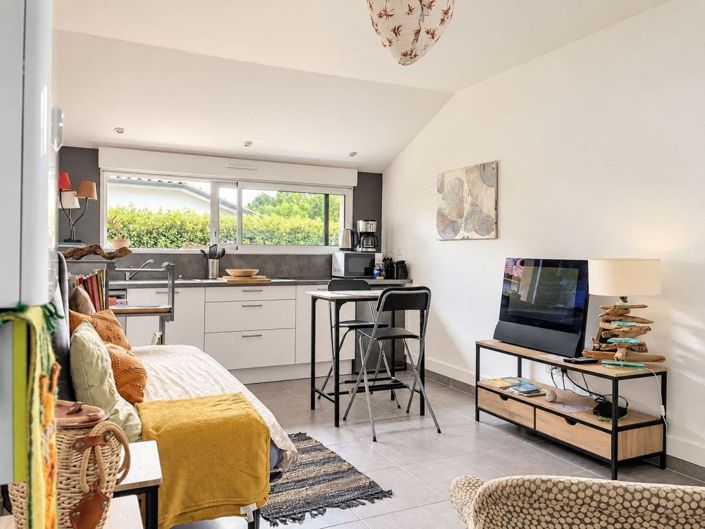 Image No.17-3 Bed House for sale