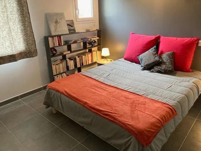 Image No.27-3 Bed House for sale