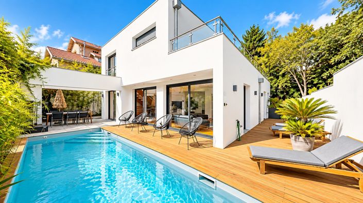 Image No.18-4 Bed House for sale
