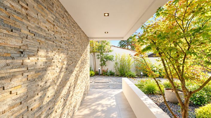 Image No.2-4 Bed House for sale