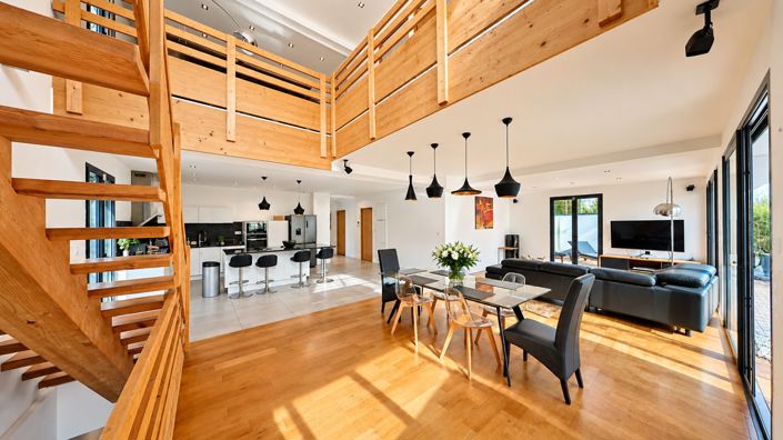 Image No.3-4 Bed House for sale