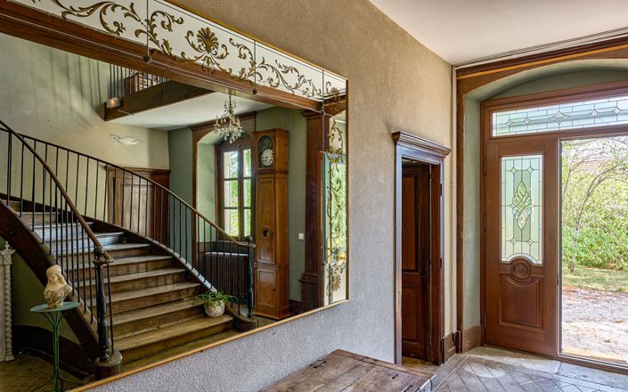 Image No.18-6 Bed House for sale