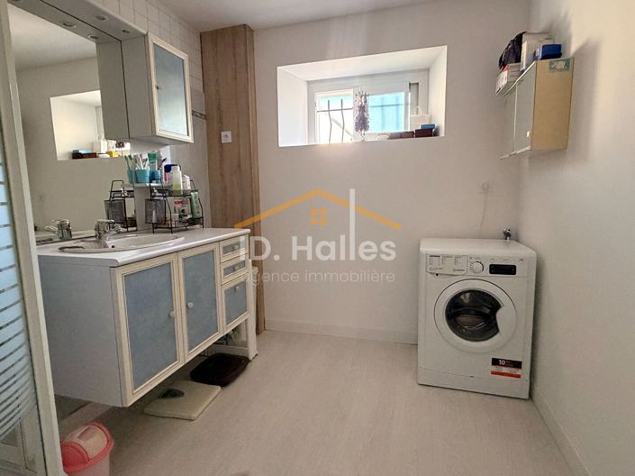 Image No.9-2 Bed House for sale