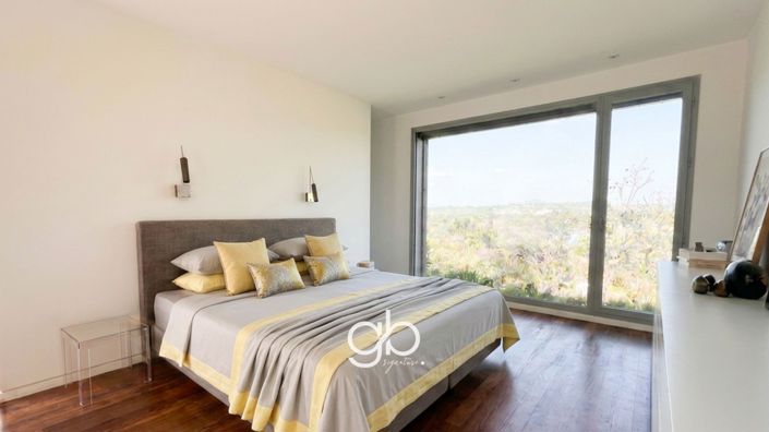 Image No.15-5 Bed House for sale
