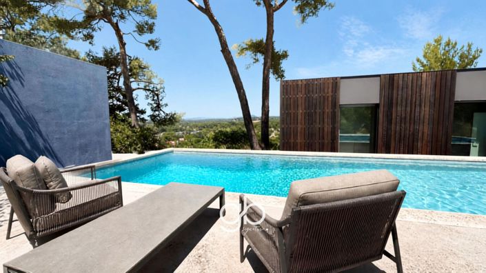 Image No.4-5 Bed House for sale