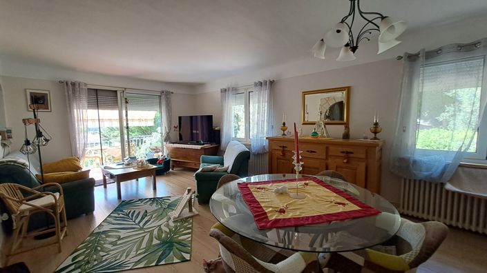 Image No.8-3 Bed House for sale