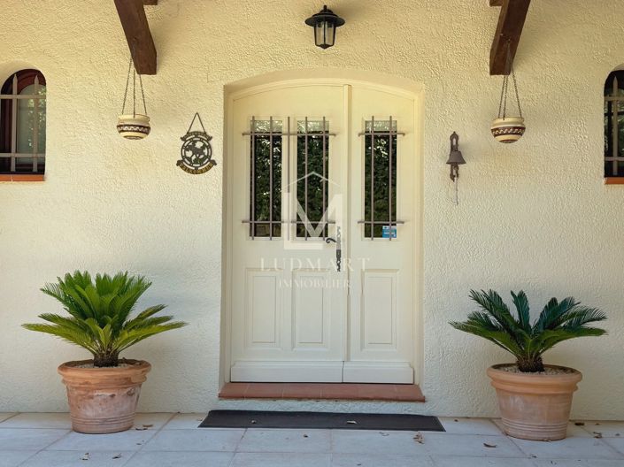 Image No.19-4 Bed House for sale