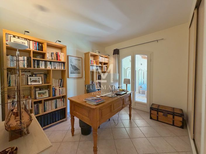 Image No.31-4 Bed House for sale