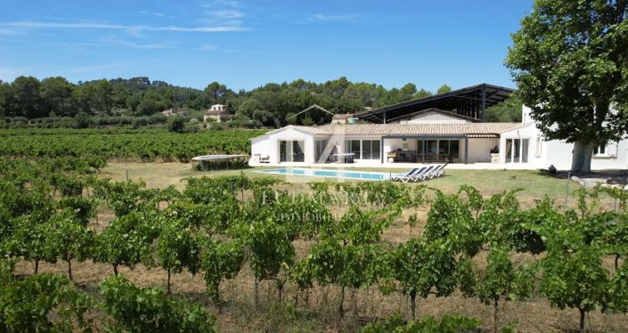 Image No.2-6 Bed House for sale