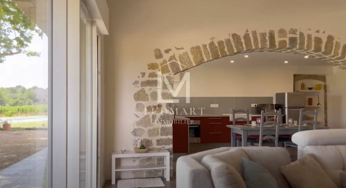 Image No.8-6 Bed House for sale