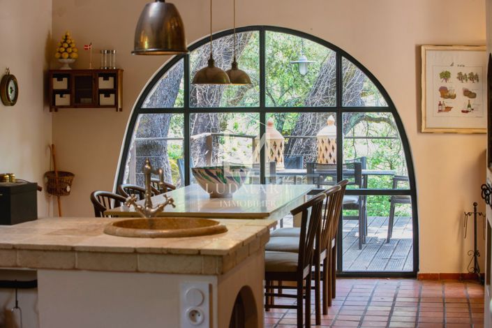 Image No.24-5 Bed House for sale