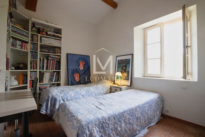 Image No.27-5 Bed House for sale