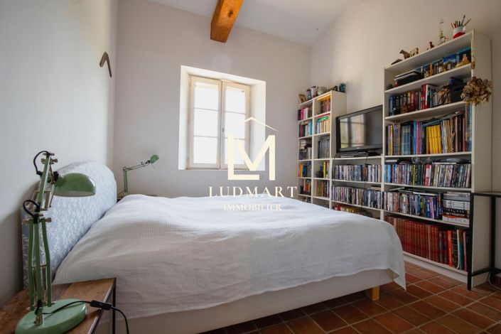 Image No.28-5 Bed House for sale