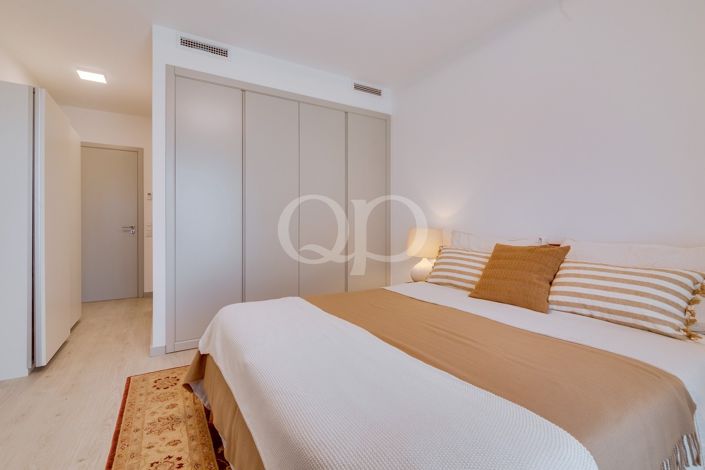 Image No.24-3 Bed Apartment for sale