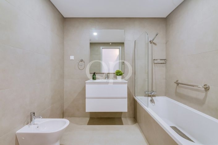 Image No.8-3 Bed Apartment for sale