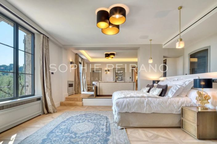 Image No.10-11 Bed House for sale
