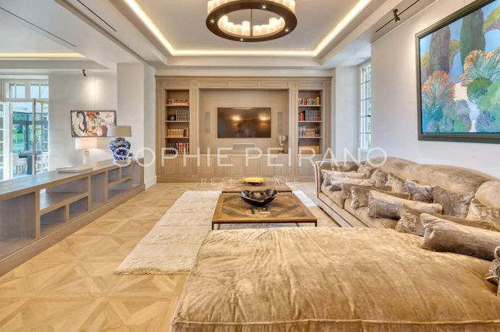Image No.6-11 Bed House for sale
