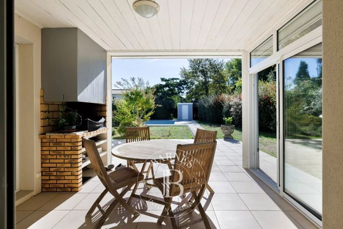 Image No.10-7 Bed House for sale