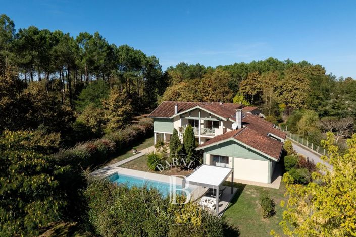 Image No.20-7 Bed House for sale