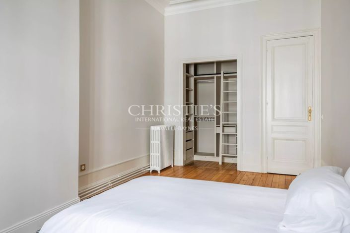 Image No.14-3 Bed Apartment for sale