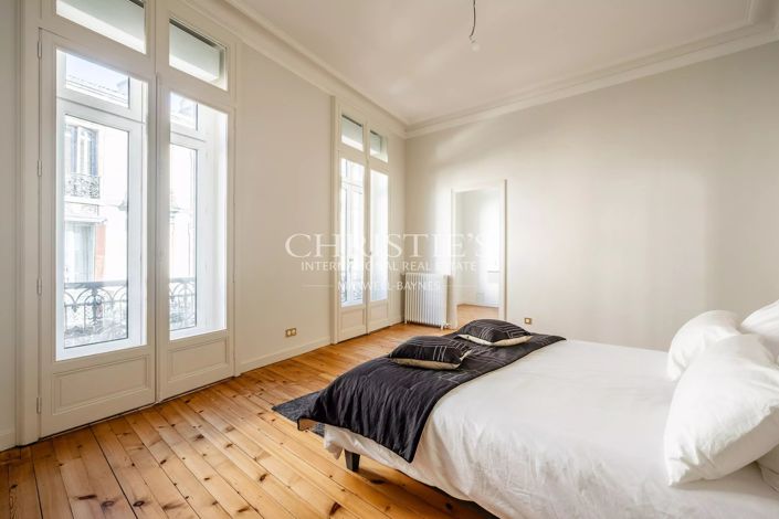 Image No.18-3 Bed Apartment for sale