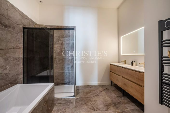 Image No.21-3 Bed Apartment for sale