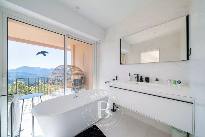 Image No.11-4 Bed House for sale