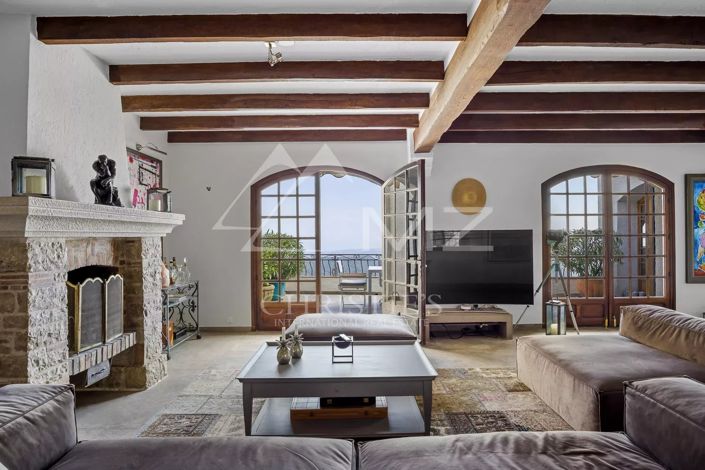Image No.6-4 Bed House for sale