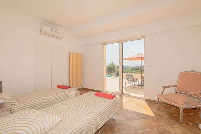 Image No.17-3 Bed House for sale