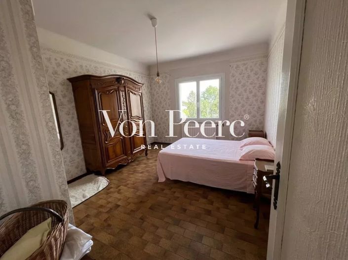 Image No.4-5 Bed House for sale
