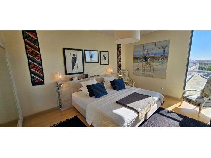 Image No.24-3 Bed Apartment for sale