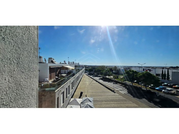 Image No.28-3 Bed Apartment for sale