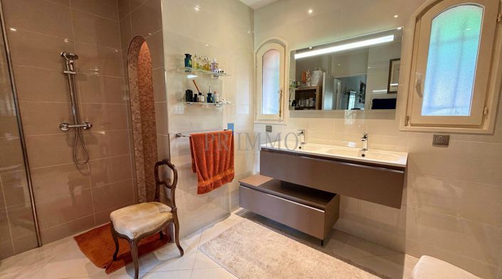 Image No.15-3 Bed House for sale