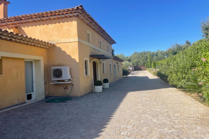 Image No.5-5 Bed House for sale