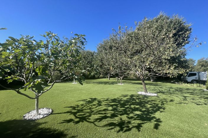 Image No.7-5 Bed House for sale