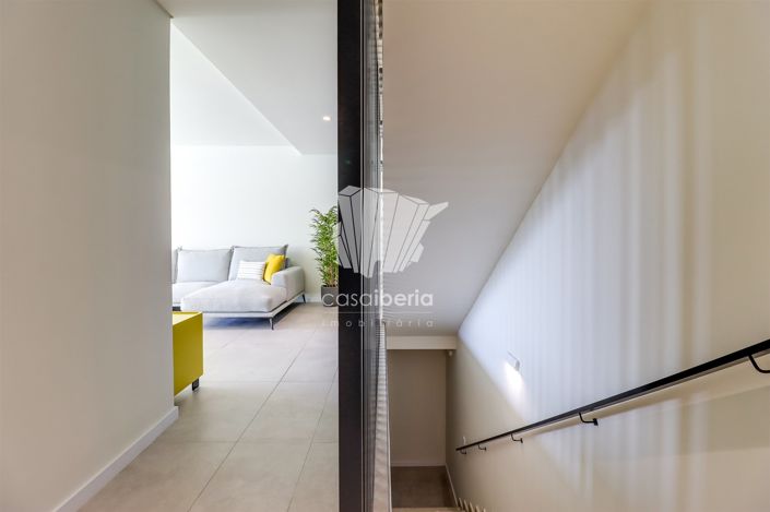 Image No.10-4 Bed House for sale