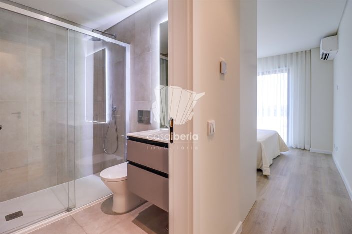 Image No.20-4 Bed House for sale