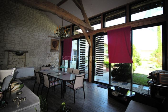 Image No.16-10 Bed Property for sale