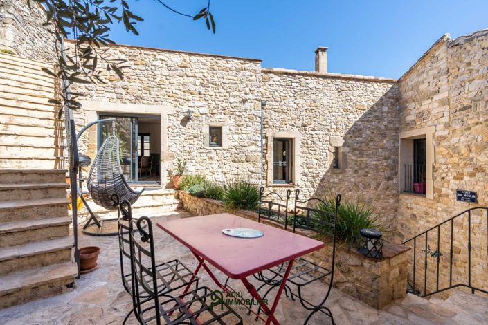 Image No.13-3 Bed House for sale