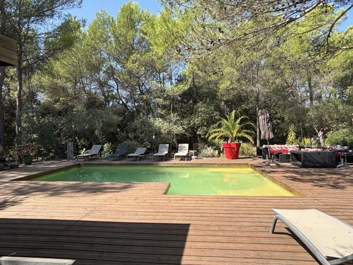 Image No.4-6 Bed House for sale
