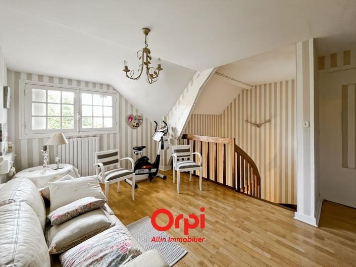 Image No.16-6 Bed House for sale