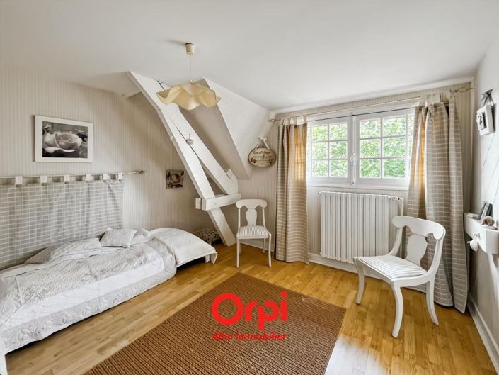 Image No.17-6 Bed House for sale