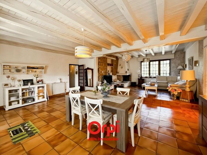 Image No.7-6 Bed House for sale