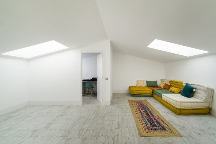 Image No.17-4 Bed House for sale